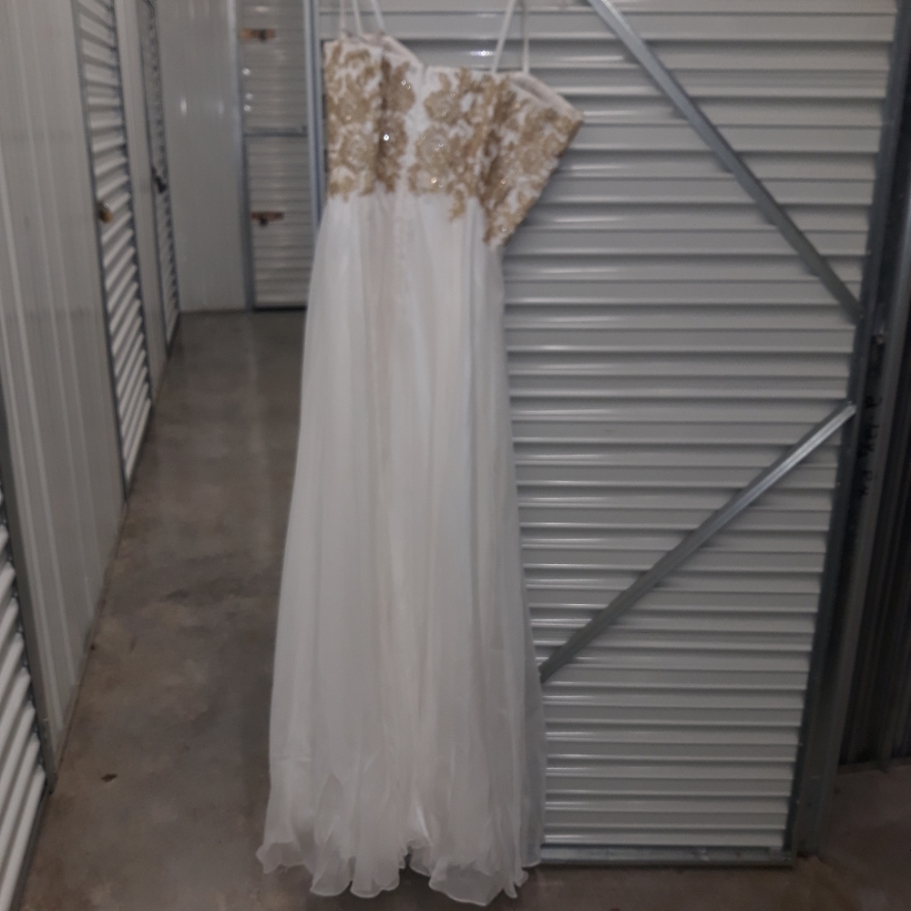 Evening Gown, Gold and white Strapless good condition, brand is Glow dress
